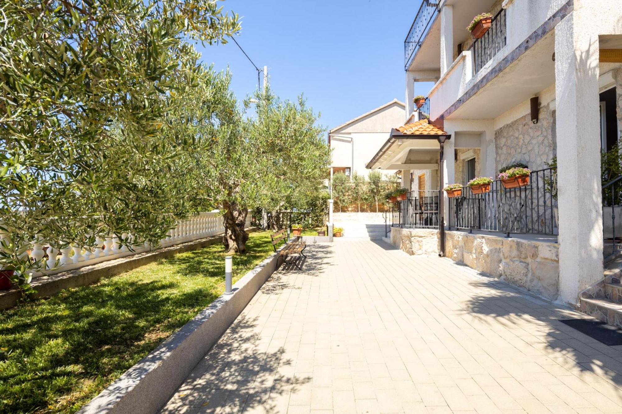 Apartment Iva Vrana  Luaran gambar